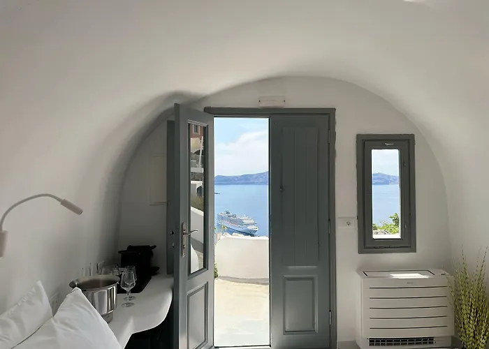 Dagaz Bed & Breakfast Firá