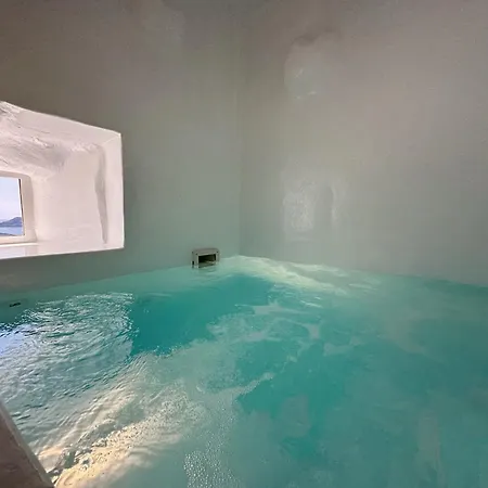 Dagaz Oda ve Kahvaltı Fira (Santorini)