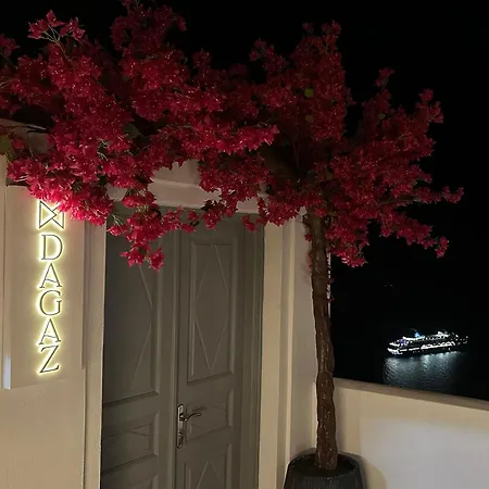 Dagaz Fira (Santorini)