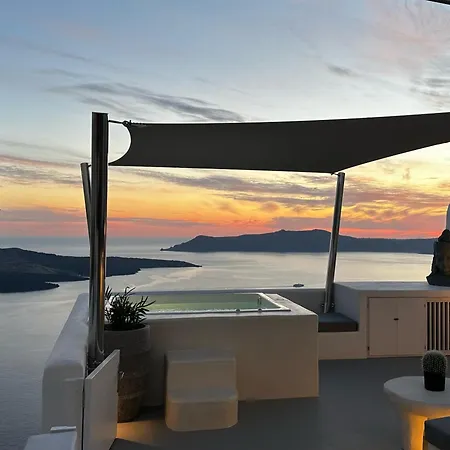 Dagaz Fira (Santorini)