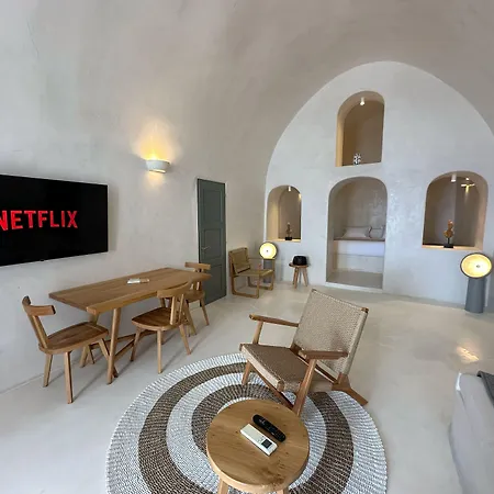Dagaz 4* Fira (Santorini)