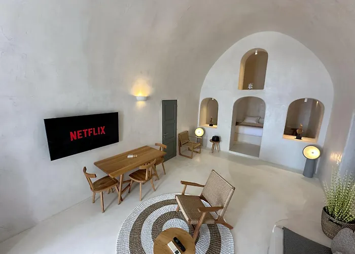 Dagaz 4* Fira (Santorini)