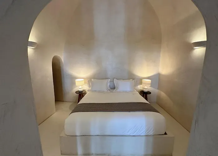 Dagaz 4* Fira (Santorini)