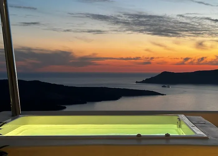 Dagaz Fira (Santorini)