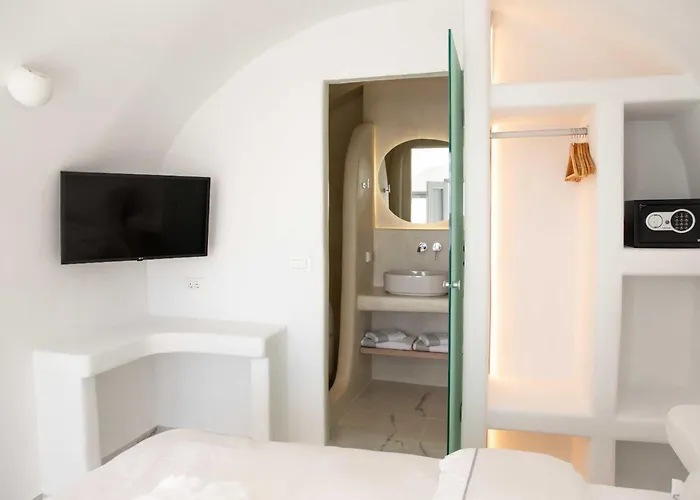 Dagaz 4* Fira (Santorini)