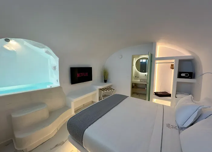 Dagaz 4* Fira (Santorini)